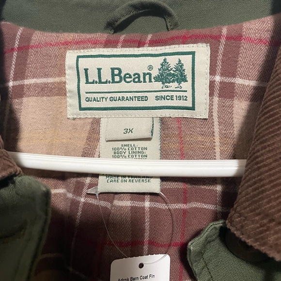 NEW L.L. Bean Women's Adirondack Barn Coat, Flannel-Lined 3X - Picture 2 of 4